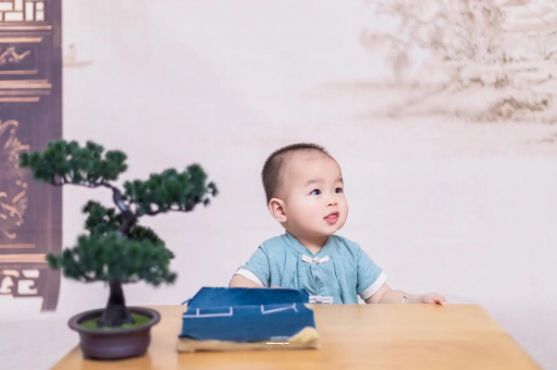 青州八个月宝宝可以吃盐吗